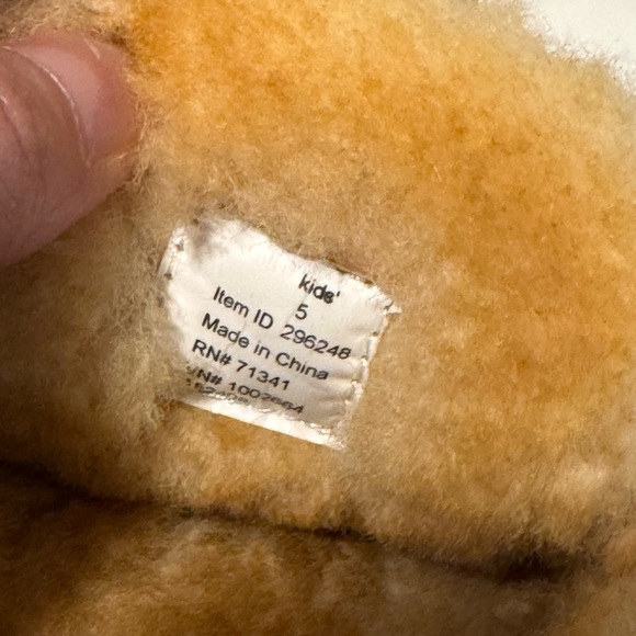 L.L Bean Kids Suede Sherpa Lined Slippers - Picture 8 of 8